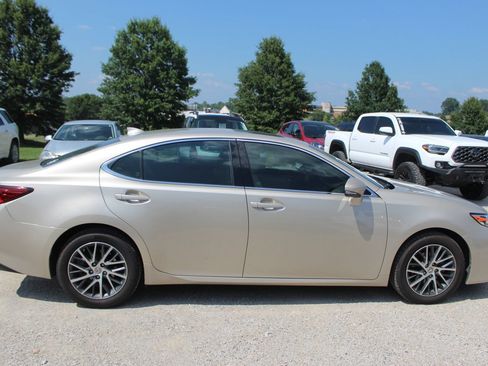 Used 2017 Lexus ES 350 FWD image 7