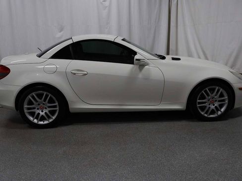 Used 2009 Mercedes-Benz SLK 300 image 10