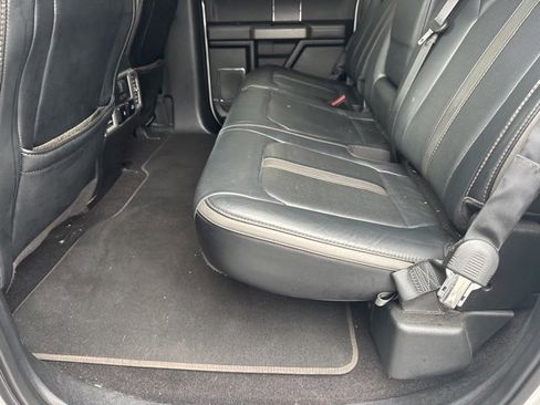 Used 2019 Ford F150 Platinum image 18