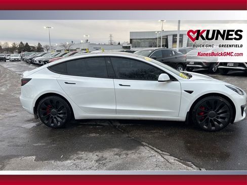 Used 2022 Tesla Model 3 Performance image 4