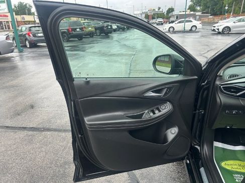Used 2020 Buick Encore GX Select w/ Sport Touring Package FWD image 14