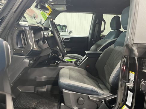 Used 2022 Ford Bronco Outer Banks AWD/4WD image 12