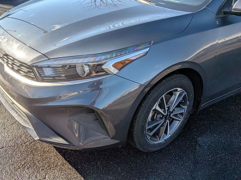 Used 2023 Kia Forte LXS image 11