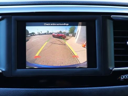 Used 2020 Chrysler Pacifica Touring w/ S Appearance Package FWD image 50