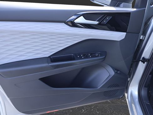 Certified 2023 Volkswagen Taos S FWD image 11