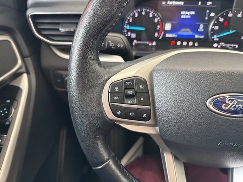 Used 2022 Ford Explorer XLT w/ Equipment Group 202A image 34