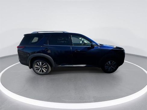 Certified 2022 Nissan Pathfinder SL w/ Cargo Package image 9