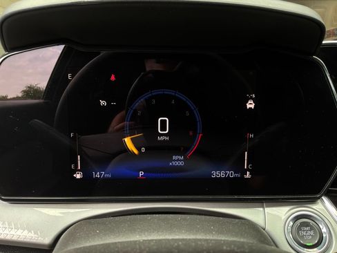 Used 2025 Chevrolet Trax LT FWD image 36