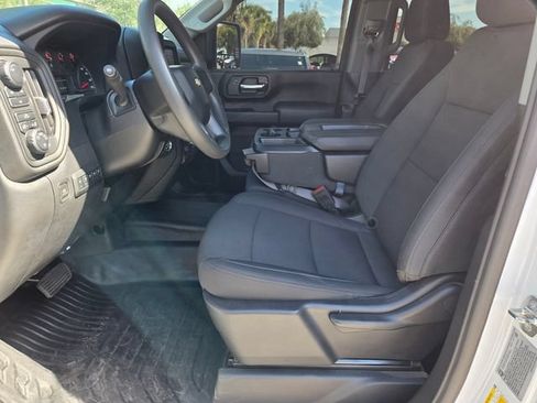 Used 2024 Chevrolet Silverado 3500 W/T AWD/4WD image 6