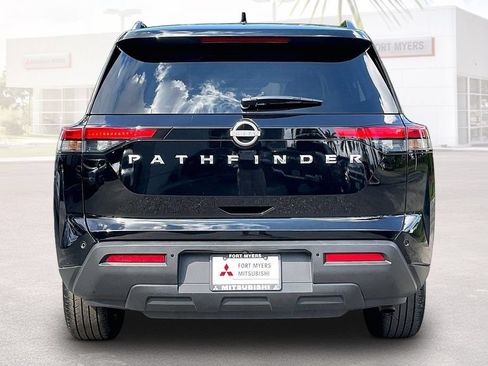 Used 2025 Nissan Pathfinder SV FWD image 17