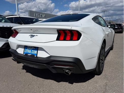 Used 2025 Ford Mustang Premium RWD image 8