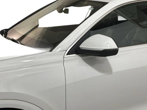 Used 2023 Audi Q8 Premium w/ Convenience Package AWD/4WD image 24