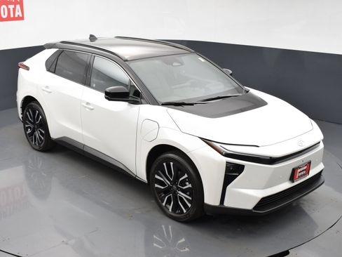 Certified 2026 Toyota bZ AWD/4WD image 32