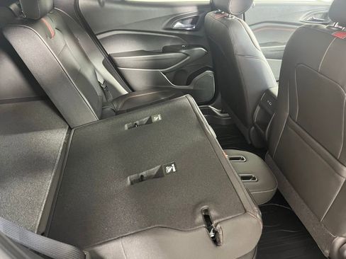 New 2026 Chevrolet Trax RS w/ Sunroof Package FWD image 25