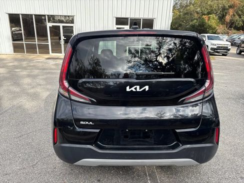 Used 2023 Kia Soul LX w/ Option Group 015 FWD image 8