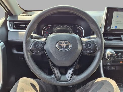 Used 2025 Toyota RAV4 XLE AWD/4WD image 16