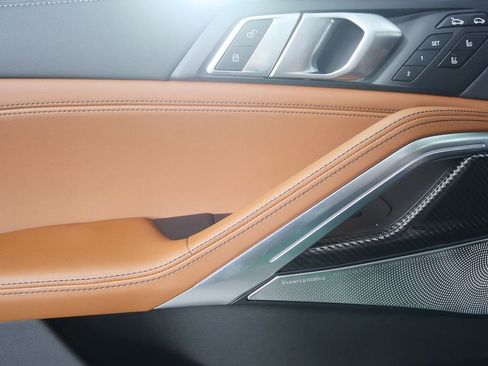 Used 2026 BMW X6 M60i image 8