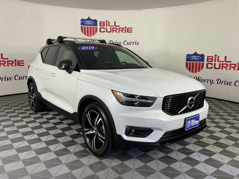 Used 2019 Volvo XC40 T5 R-Design AWD/4WD image 1