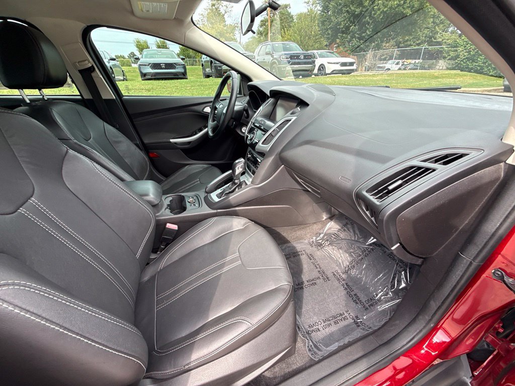 Used 2013 Ford Focus SE FWD image 40