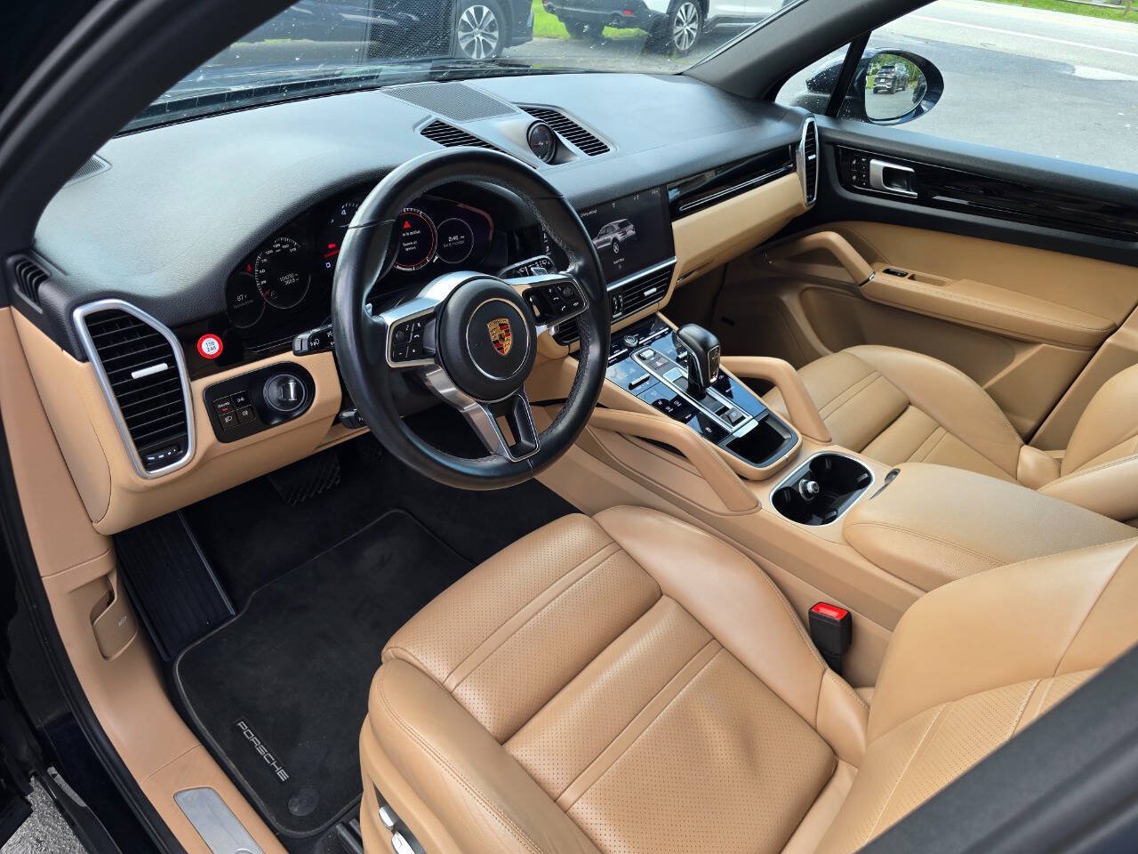 Used 2019 Porsche Cayenne AWD/4WD image 14