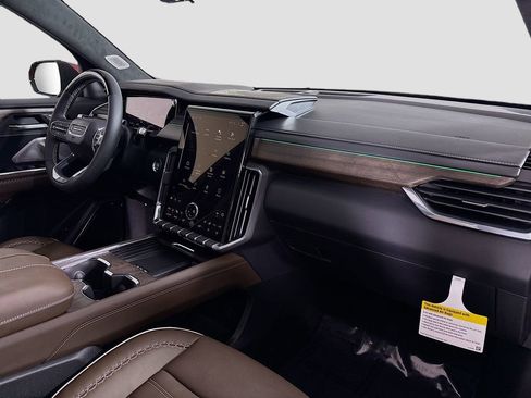 New 2026 GMC Acadia Denali Ultimate AWD/4WD image 31