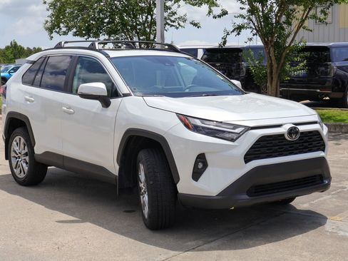 Used 2024 Toyota RAV4 XLE Premium FWD image 25