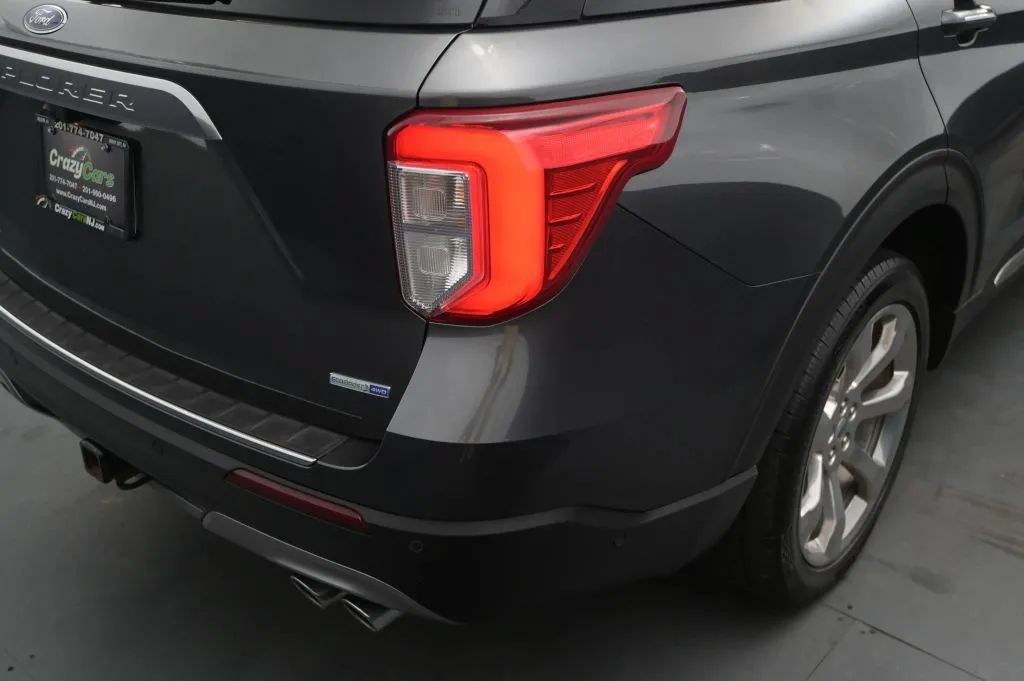 Used 2020 Ford Explorer Platinum w/ Premium Technology Package AWD/4WD image 19
