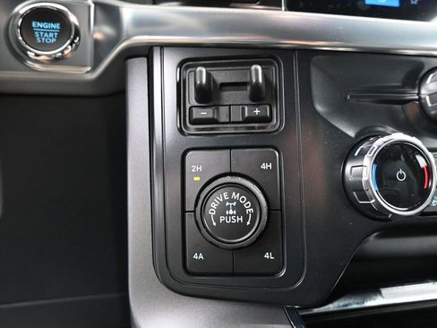 New 2025 Ford F150 Lariat w/ Equipment Group 502A High image 45