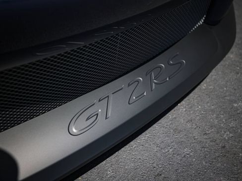 Used 2018 Porsche 911 GT2 RS RWD image 13