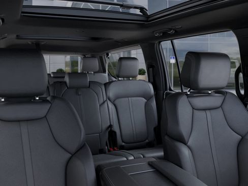 New 2025 Jeep Wagoneer L Series II w/ Premium Group I image 26