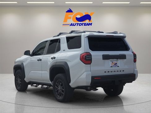 New 2026 Toyota 4Runner SR5 image 3