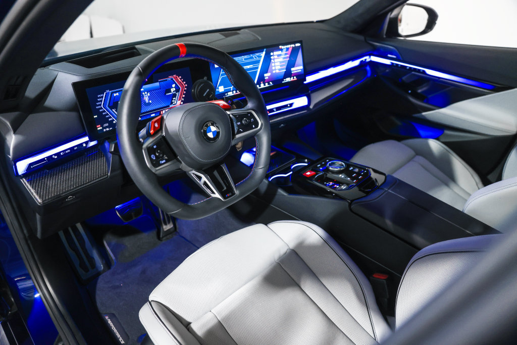 Used 2026 BMW M5 w/ Executive Package AWD/4WD image 33