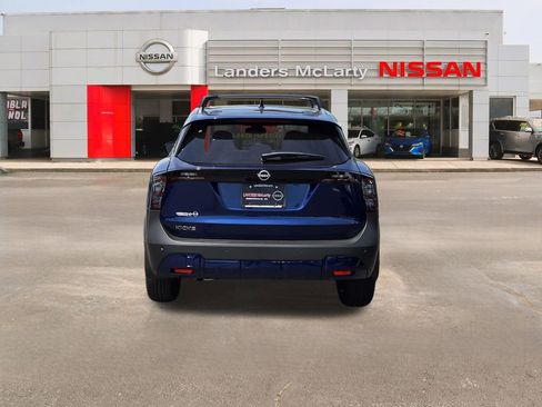 New 2026 Nissan Kicks SV w/ Charging Package FWD image 4