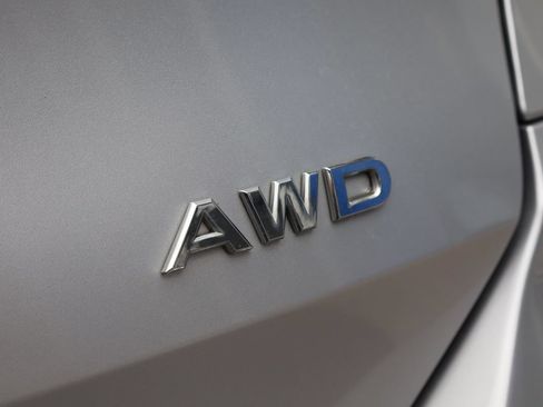 Used 2018 Nissan Rogue S AWD/4WD image 23