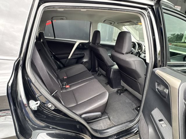 Used 2015 Toyota RAV4 LE AWD/4WD image 17