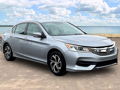 Used 2017 Honda Accord LX image 3