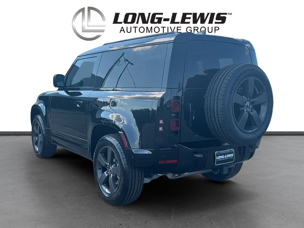 Used 2023 Land Rover Defender 90 X-Dynamic SE AWD/4WD image 4