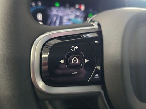 Used 2023 Volvo XC90 T8 Ultimate w/ Lounge Package image 31