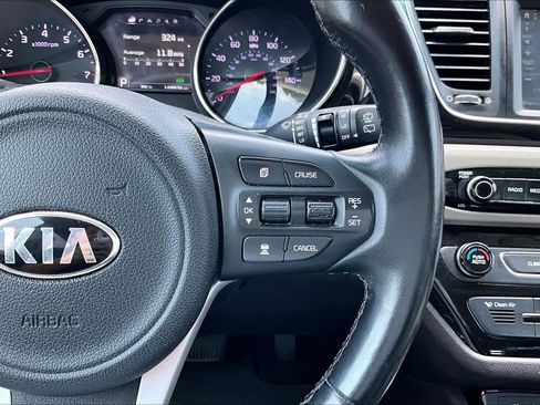 Used 2016 Kia Sedona SX Limited FWD image 25