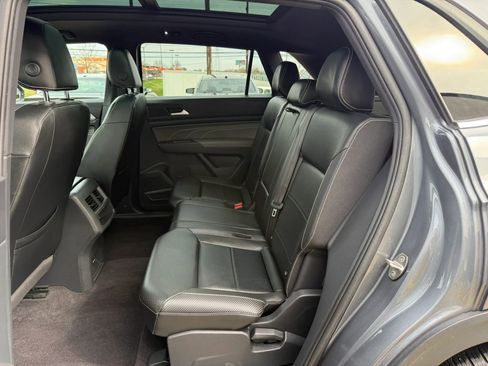Used 2022 Volkswagen Atlas Cross Sport SE image 23