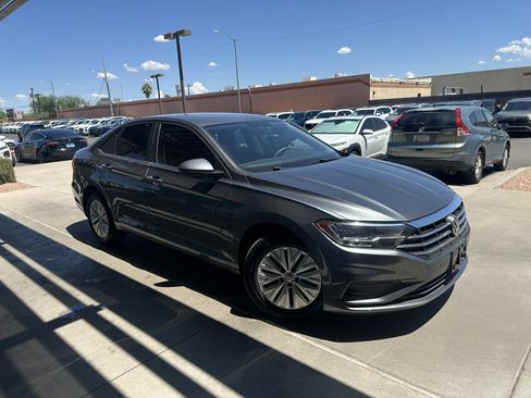 Used 2019 Volkswagen Jetta S FWD image 5