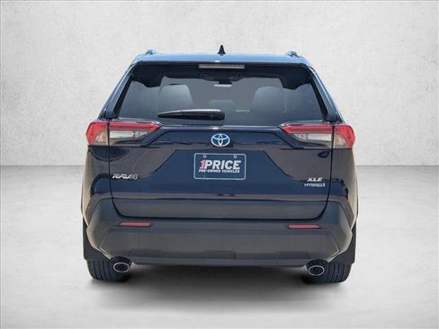Used 2022 Toyota RAV4 XLE w/ Convenience Package AWD/4WD image 6