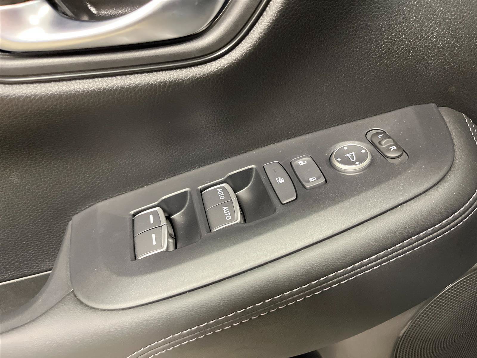 New 2027 Honda HR-V EX-L image 8