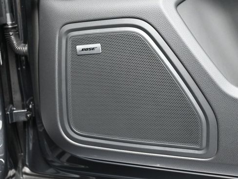Certified 2026 Porsche Macan AWD/4WD image 29