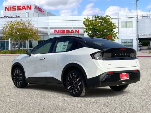 New 2026 Nissan Leaf Platinum+ w/ Cargo Package (Platinum+) image 2