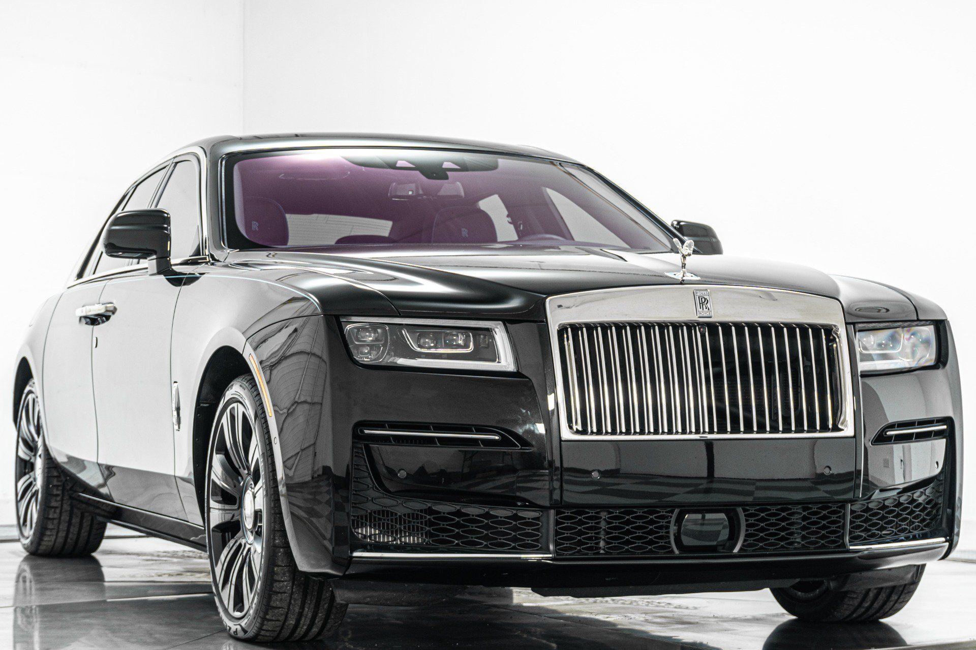 Used 2022 Rolls-Royce Ghost w/ Ghost Package AWD/4WD image 3