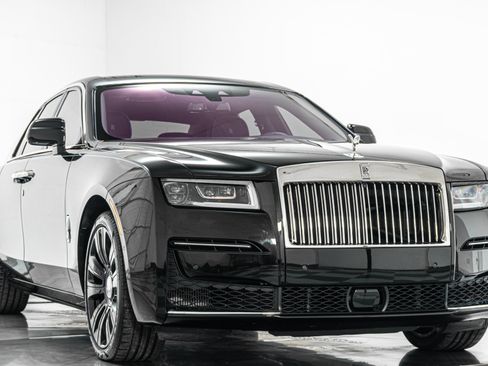 Used 2022 Rolls-Royce Ghost w/ Ghost Package AWD/4WD image 3