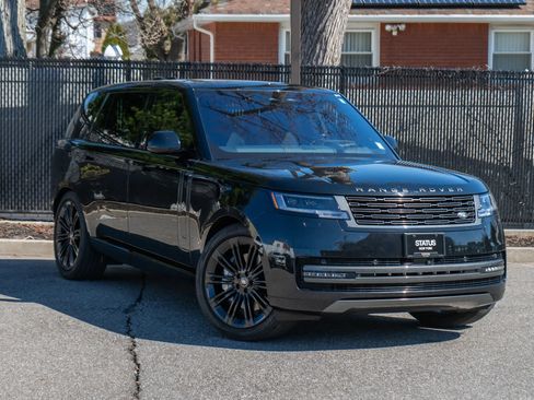 Used 2023 Land Rover Range Rover Long Wheelbase SE AWD/4WD image 9