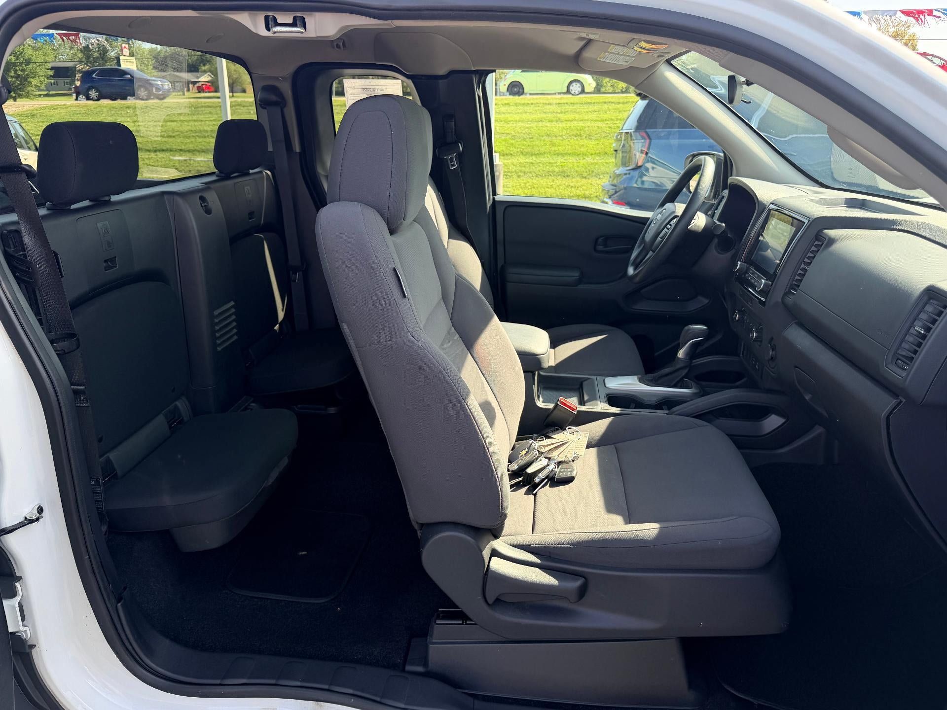 Used 2024 Nissan Frontier S w/ S Utility Package RWD image 10