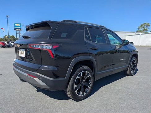 Used 2025 Chevrolet Equinox LT w/ Convenience Package II image 4